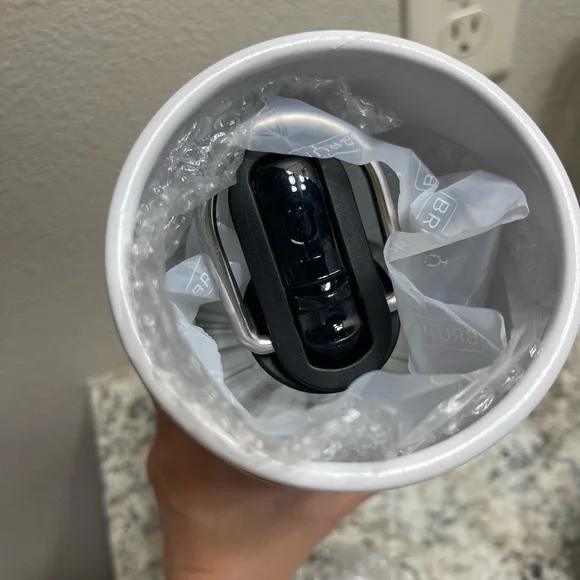 NEW - BRUMATE Water Bottle 25oz with Dual Lids - Picture 4 of 5